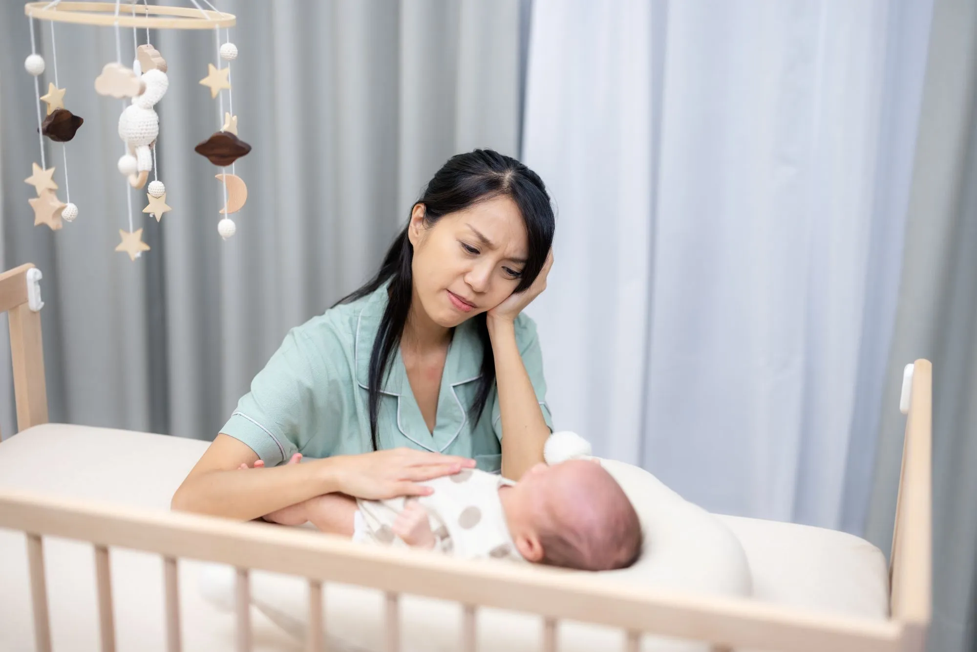 Baby Not Sleeping | 11 Reasons Your Baby Sleep is All Over | Sleep Regression