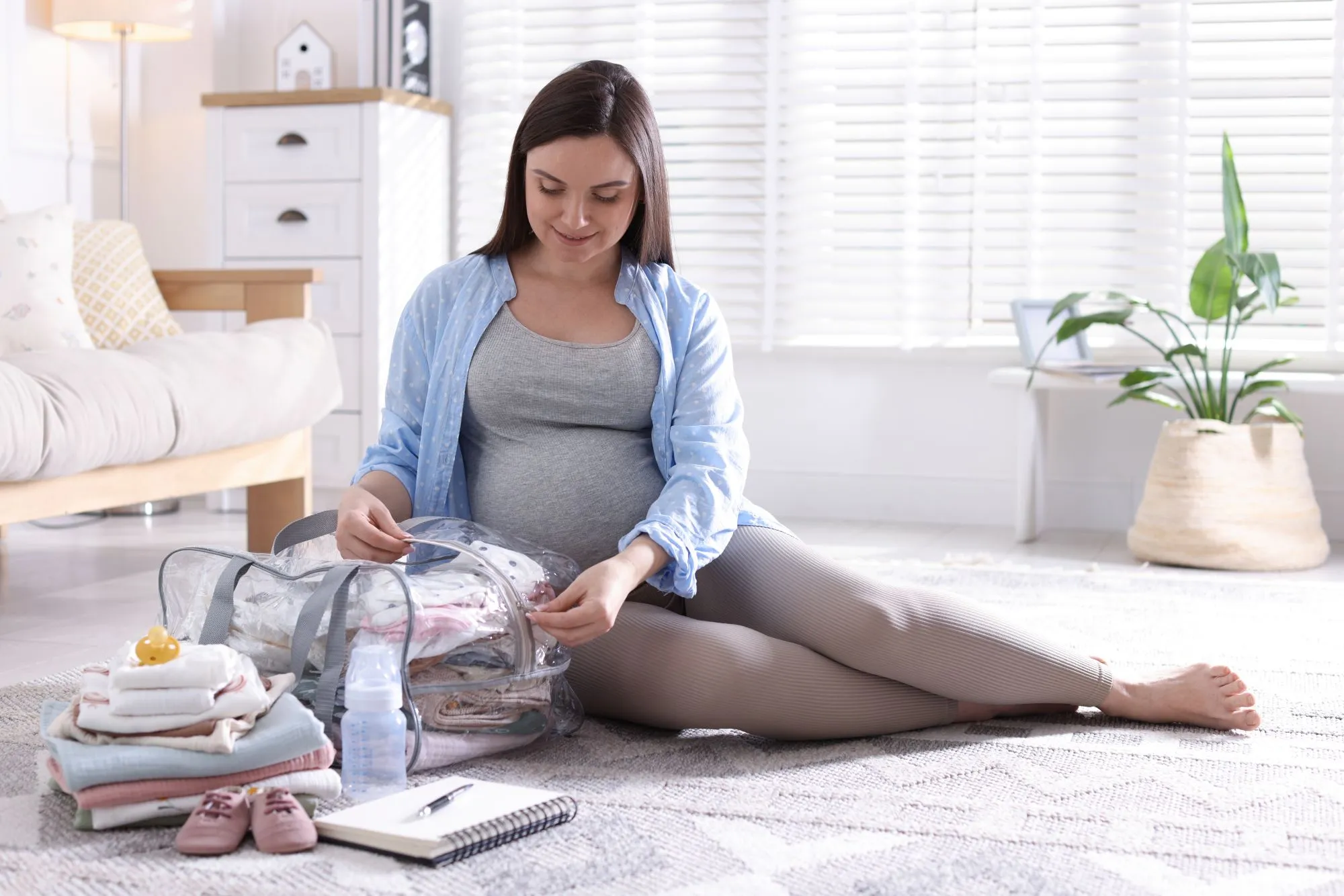 Hospital Bag Checklist | What to Pack in Your Hospital Bag | Labour & Maternity