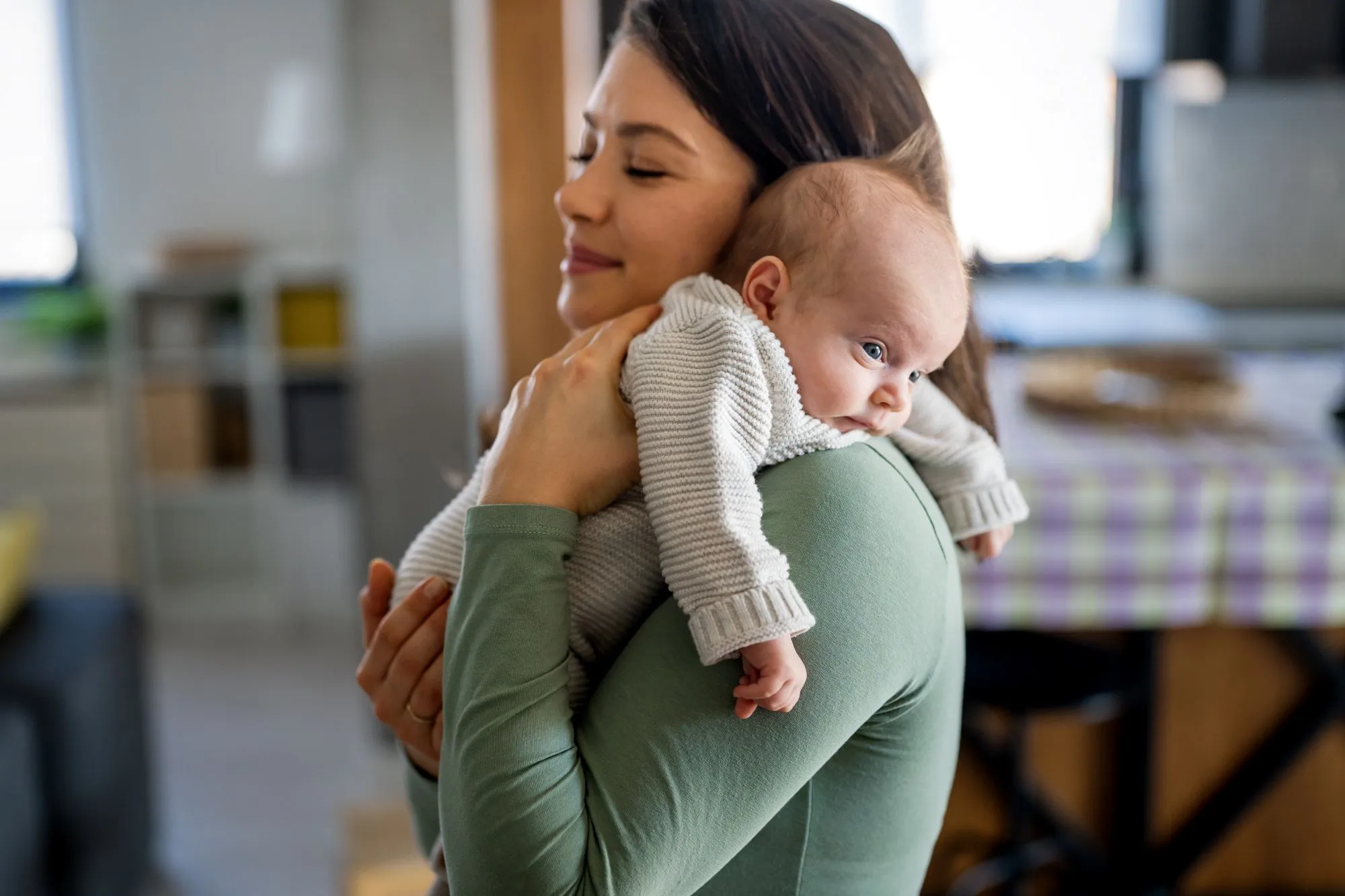 How to Burp a Baby | Tips on Burping Your Baby | Wind in Babies