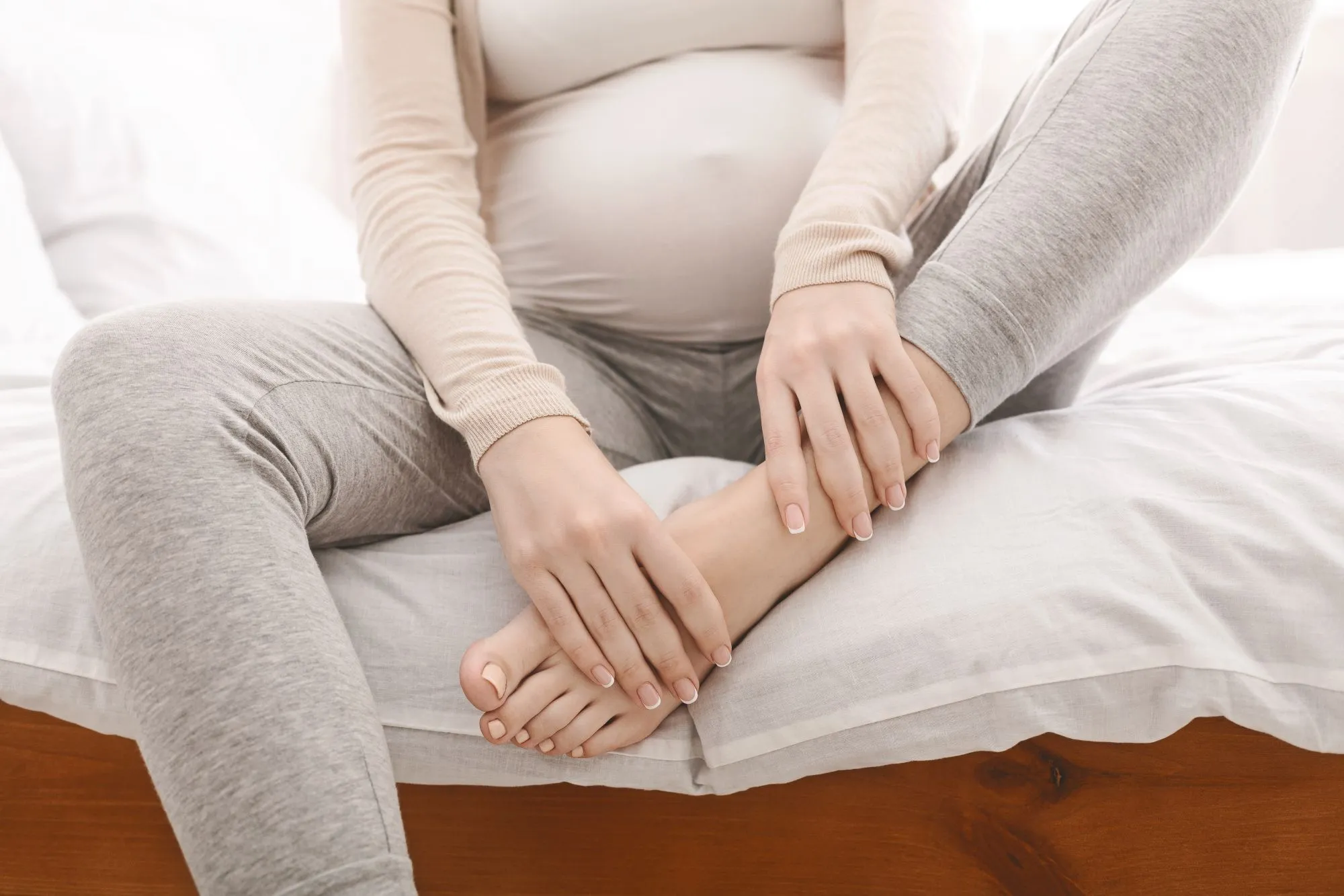 Swollen Ankles, Feet and Fingers During Pregnancy | Swelling in Pregnancy